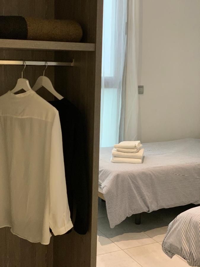 Apartaments El Cine Roses Eksteriør bilde